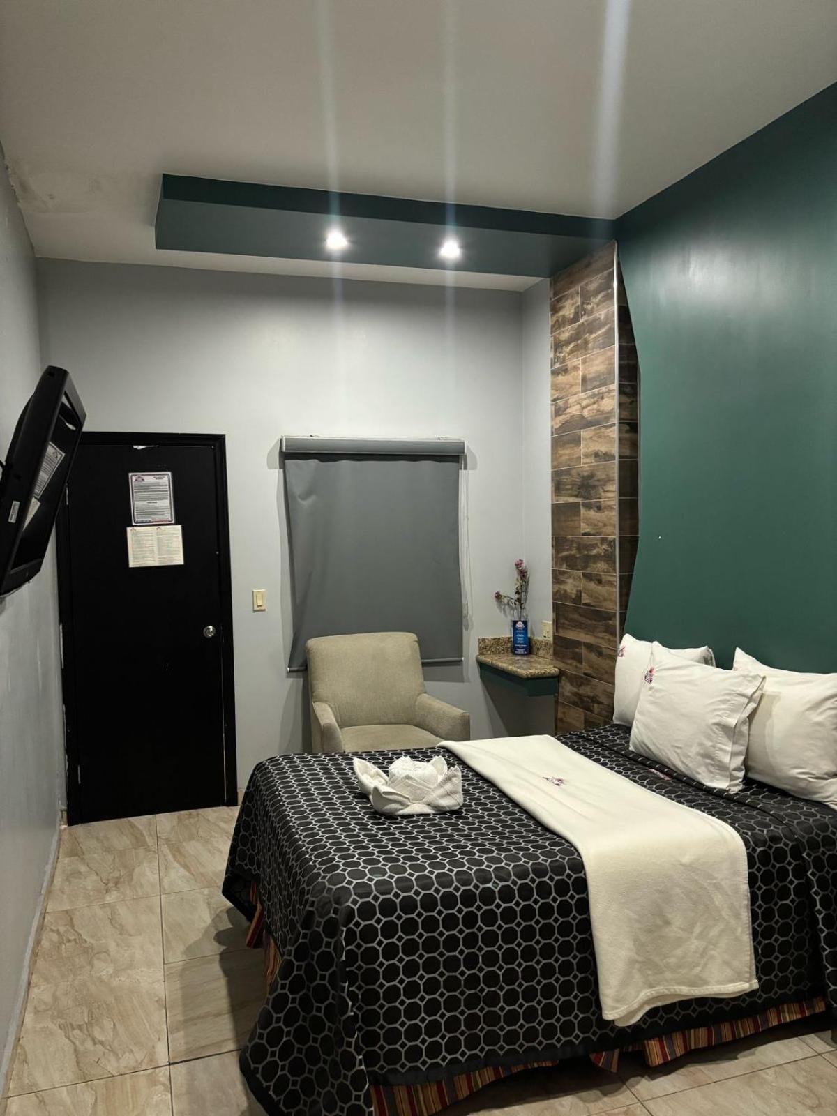 Hotel Diaz 티후아나 외부 사진